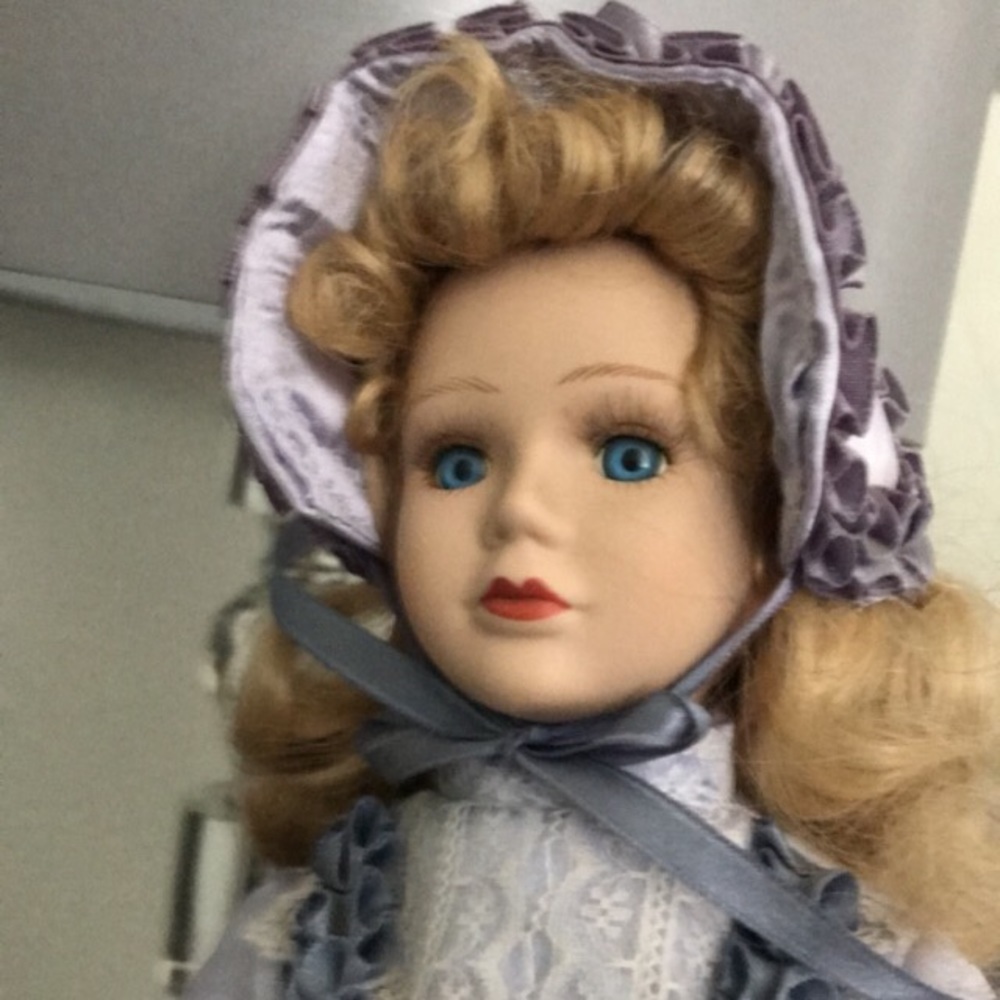 Very  Nice fashion Dolls